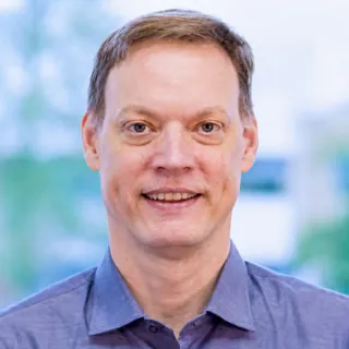 Portrait of Eric Hennenhoefer, Advisor at ISIRO